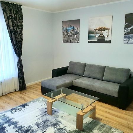 Urban Retreat Luxury Hideaway Apartment Oradea Ngoại thất bức ảnh