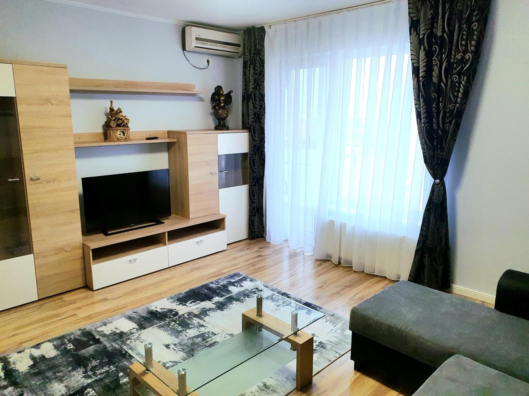 Urban Retreat Luxury Hideaway Apartment Oradea Ngoại thất bức ảnh