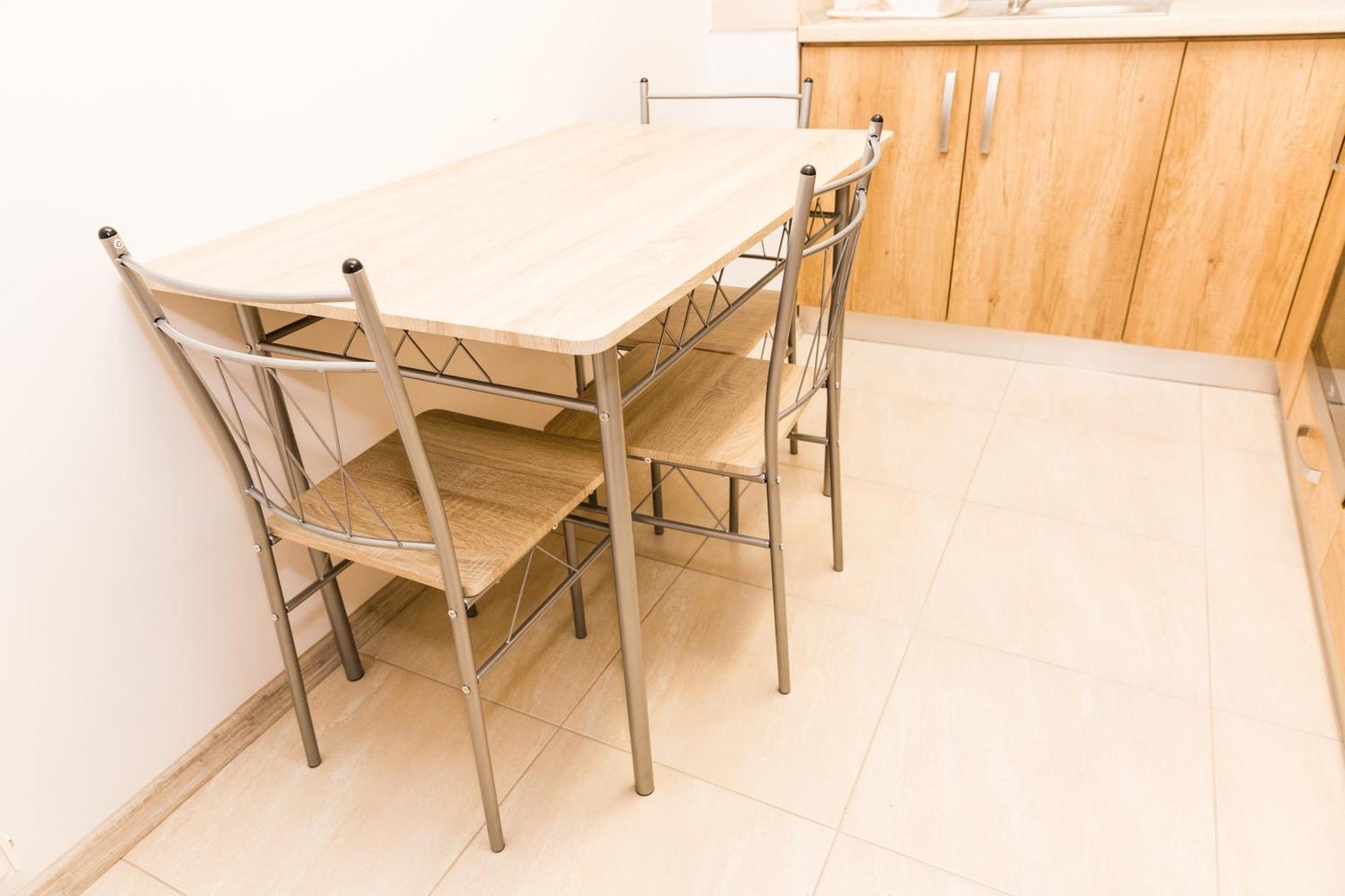 Urban Retreat Luxury Hideaway Apartment Oradea Ngoại thất bức ảnh