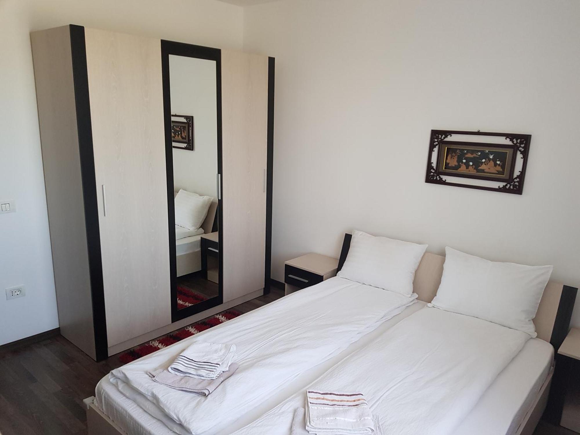 Urban Retreat Luxury Hideaway Apartment Oradea Ngoại thất bức ảnh